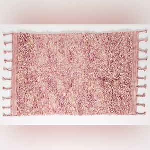 Anthropologie Jovi Shag Rug, 3’ x 5’. Handwoven wool. Like new, expect shedding!